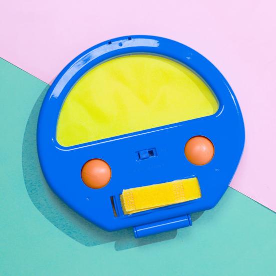 Игра в карманный ловец с ракеткой и 2 мячами. Игра в бросание и ловлю мяча. Веселье на свежем воздухе. Игра в бросание и ловлю мяча для пляжа и бассейна.