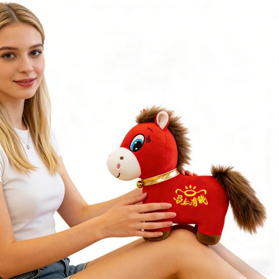 2026 Год Лошади Плюшевая Игрушка Счастливая Лошадь Талисман для Лунного Нового Года Мягкая Набивная Игрушка для Украшения Символ Удачи Празднование