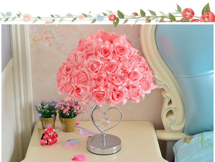 Элегантная европейская настольная лампа с перьями - Уютный светодиодный прикроватный светильник для спален и свадеб