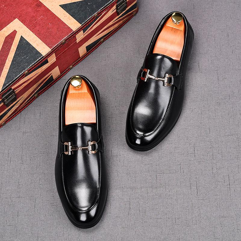 Fashion Luxury Designer Men Charm Metal Button Casual Shoes Male Slip On Loafers Flats Homecoming Wedding Dress Prom Zapatillas Hombre
