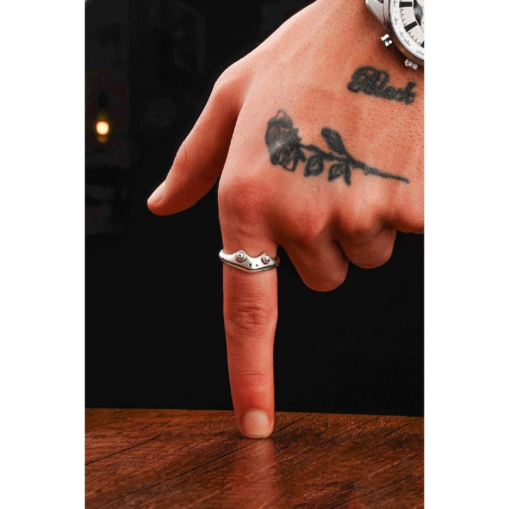 Посеребренное антикварное винтажное регулируемое кольцо в форме лягушки