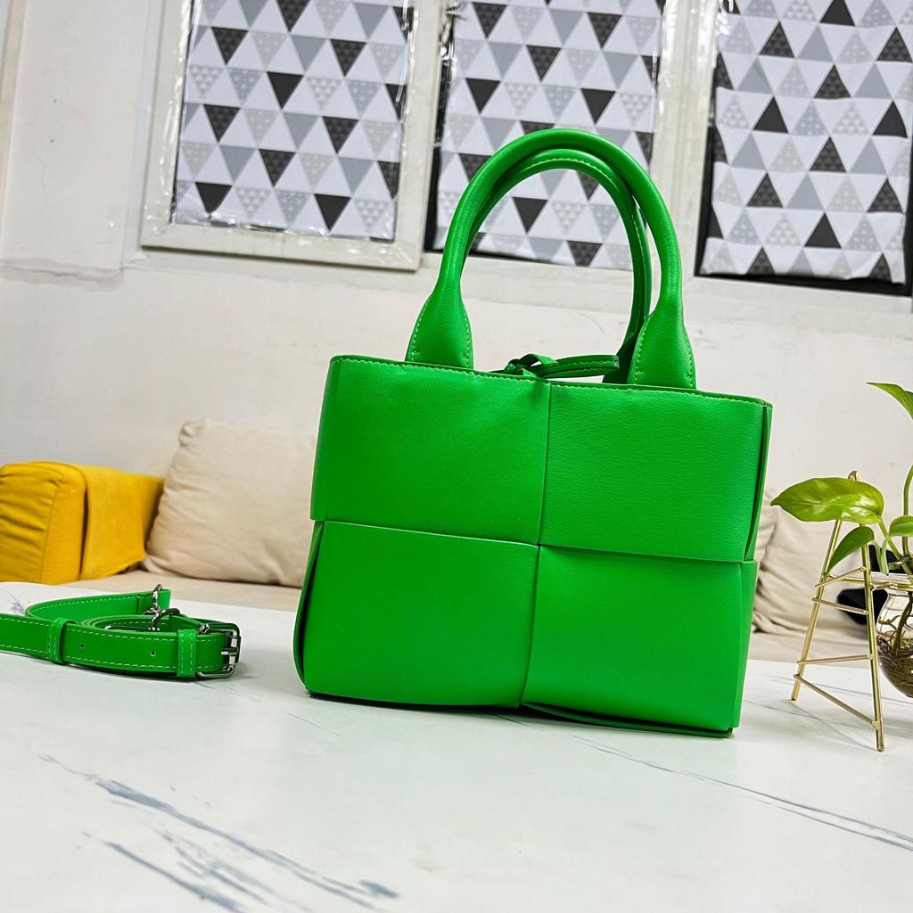 Женская сумка-тоут из натуральной кожи ручной работы - новинка 2022 года, большая вместимость, легкий роскошный стиль