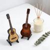 2 шт. Маленькая деревянная модель гитары, искусно выполненная, предмет коллекционирования, украшение для витрины гитар, для музыкантов и в качестве подарка