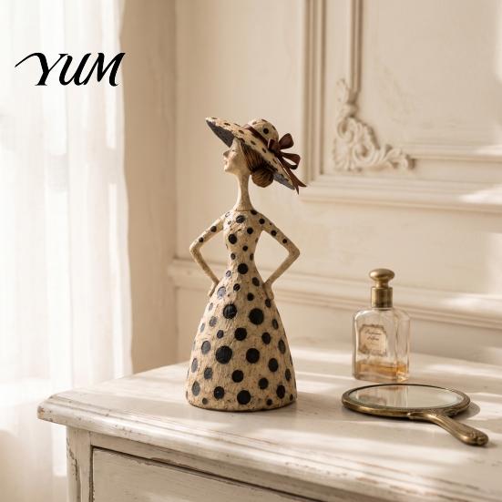 Collectible Art Figurines Vintage Polka Dot Dress Lady/Striped Cat Figurine, Retro Resin Desktop Ornament Unique Home Decor Accents for Decor,