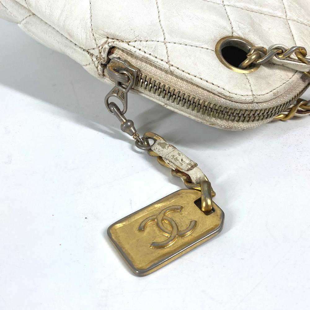 CHANEL vintage Matelasse Quilted Logo Double Chain Shoulder Bag Leather White
