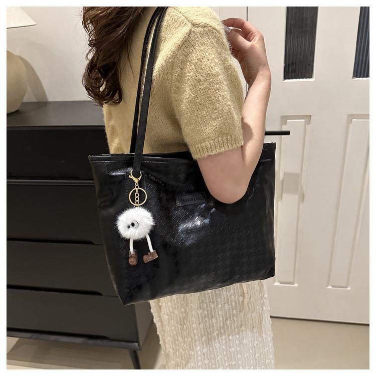 Trendy Oversized Tote Bag Women's 2024 Spring Street Style Shoulder Bag Student Commuter Bag