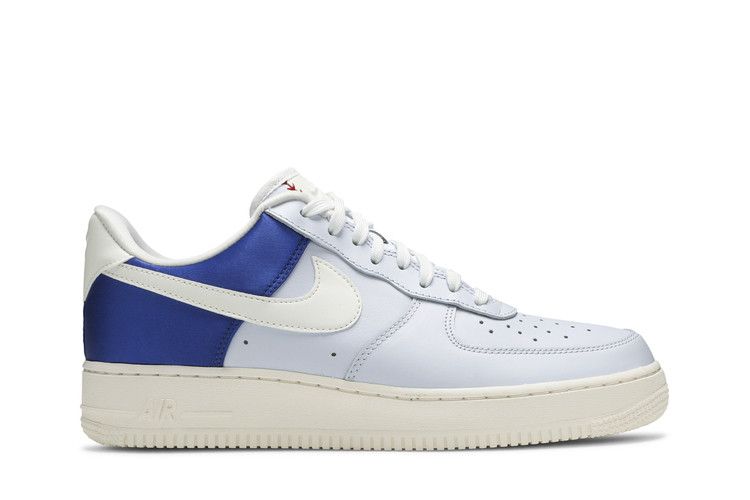 Men's Sneakers Nike Air Force 1 07 QS 'City Pride Toronto'