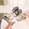 Детская парусиновая обувь Zapatillas Soft Sole 2024 года, осенняя новая обувь для ходьбы с принтом, повседневная обувь для девочек, спортивная обувь для мальчиков, детская обувь, обувь для девочек