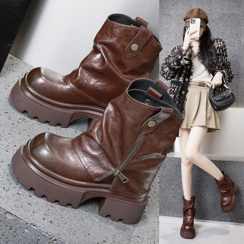 Мартинсы на толстой подошве для женских осенне-зимних новых тапочек, полусапожки средней длины, сапоги-трубы с внутренней платформой, британская дымовая труба