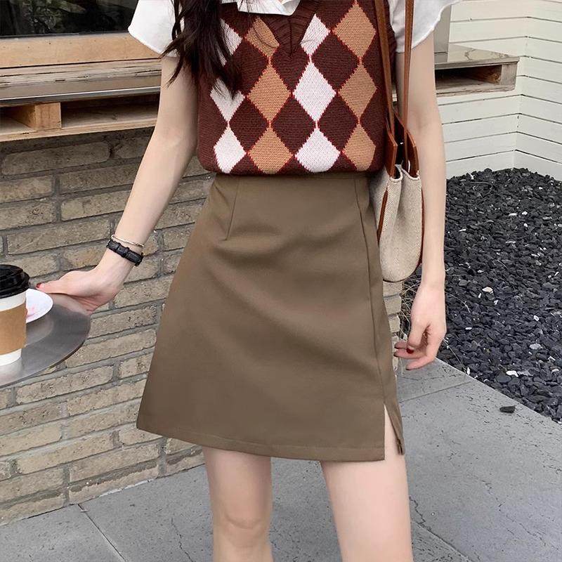 2024 Spring Women's High Waist Slim A-Line Skirt with Fashionable Hip Design and Casual Slit
