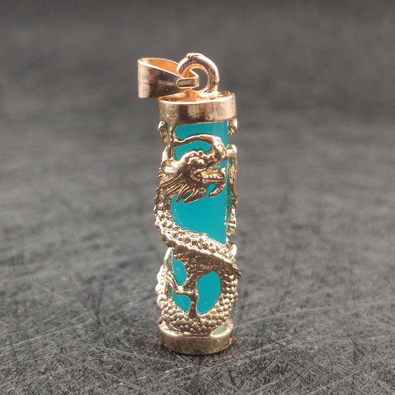 Ожерелье с подвеской из смолы с золотым драконом для мужчин - яркий и смелый дизайн