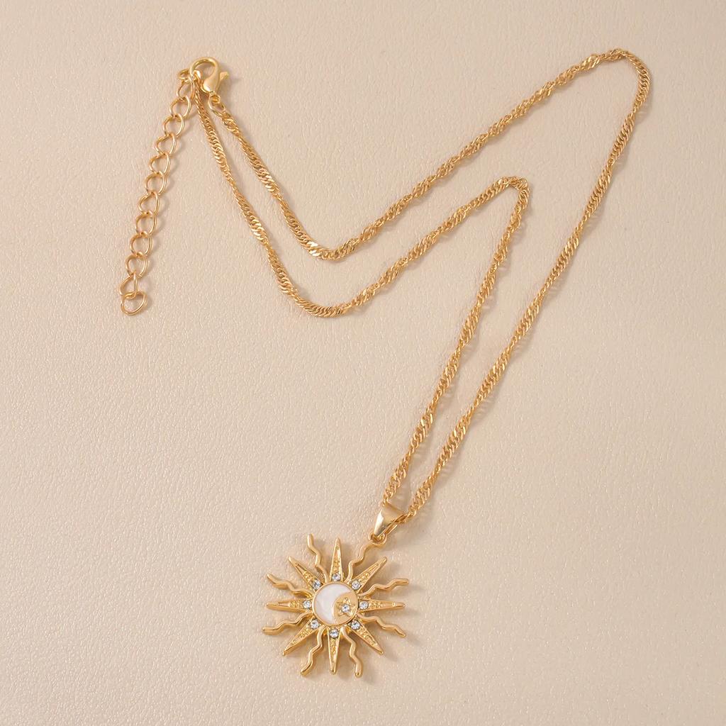 1 шт. Сияющий страз Уникальный дизайн Солнце Звезда Луна Три в одном Подвеска Ожерелье Ретро Женское Повседневное Универсальное Вечеринка Циркон