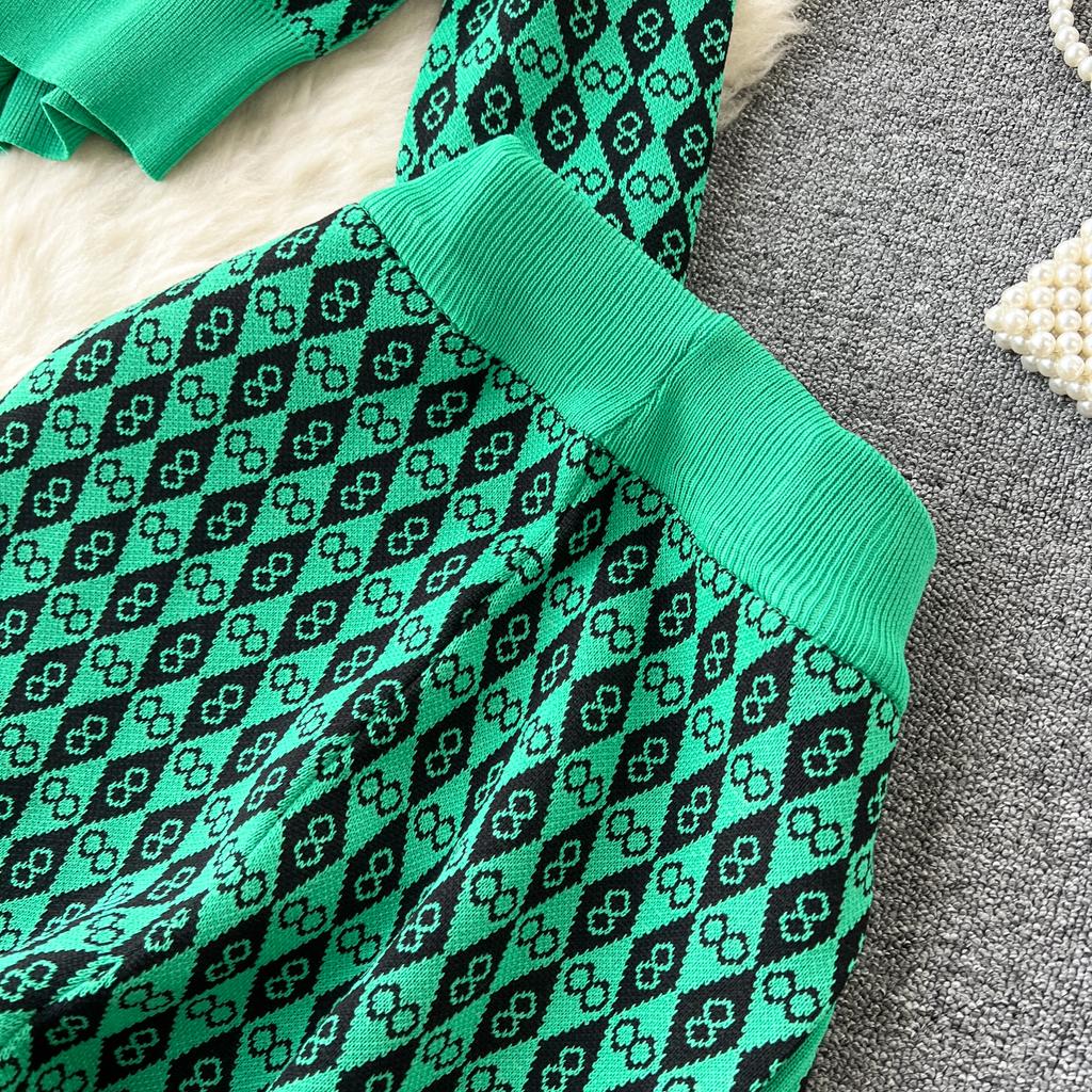 European Style Retro Casual Printed Turtleneck Sweater for Women with High Waisted Elastic Long Pants Fashion Two-pieces Suit