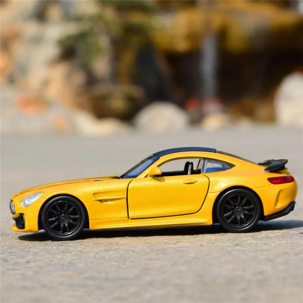 Welly 1/36 Mercedes-Benz AMG GT R Alloy Sports Car Model Diecast Metal Toy Vehicle Model Simulation Collection Children Gift