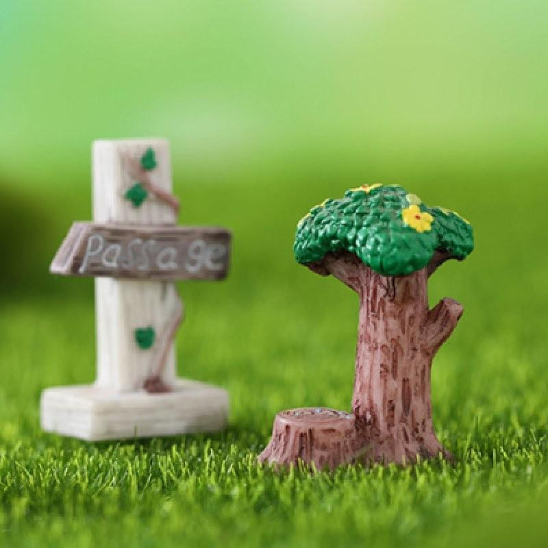 Adorable Zakka Resin Direction Sign Stumps For Moss Micro Landscape Decoration