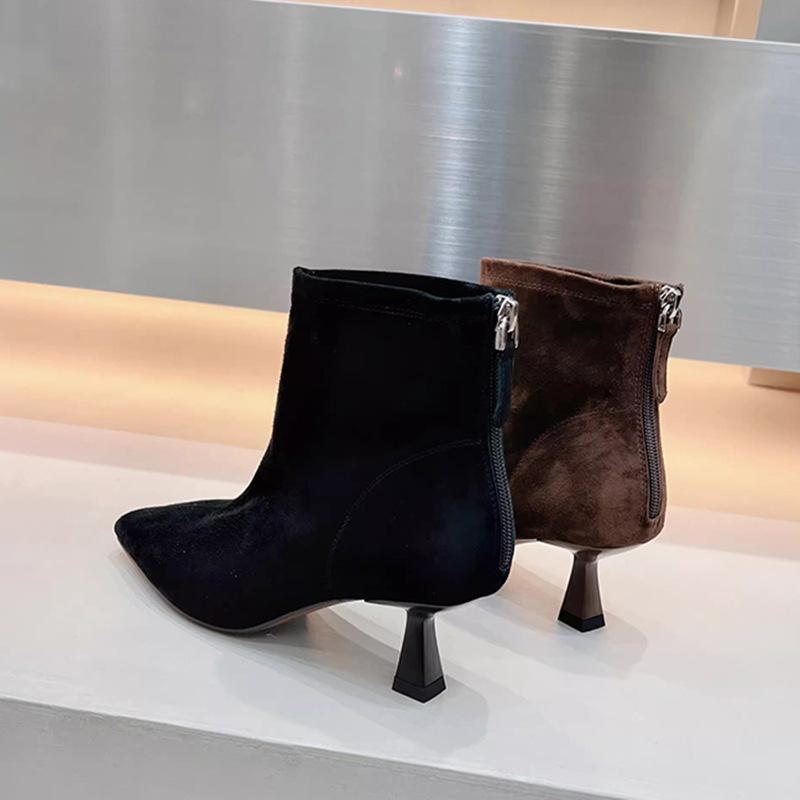 Женская обувь 2024 года, осень и зима, новые матовые короткие туфли-трубы с застежкой-молнией сзади, квадратный каблук и босоножки, модные короткие сапоги на высоком каблуке, бархат