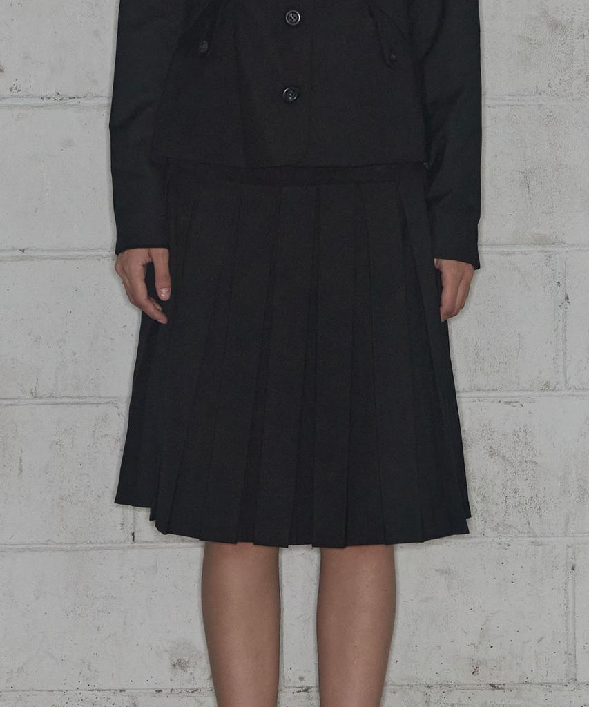 Fancy Club Classic Buckle Pleated Midi Skirt (Black) F25Zd970