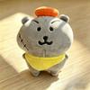 Плюшевая игрушка-медведь с самоиронией из коротковорсового материала для декора рюкзака
