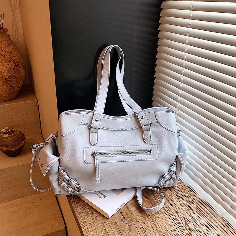 Ретро сумка женская большой вместимости 2025 новая осень и зима универсальная на плечо сумка-мессенджер текстура студенческая классная сумка-тоут