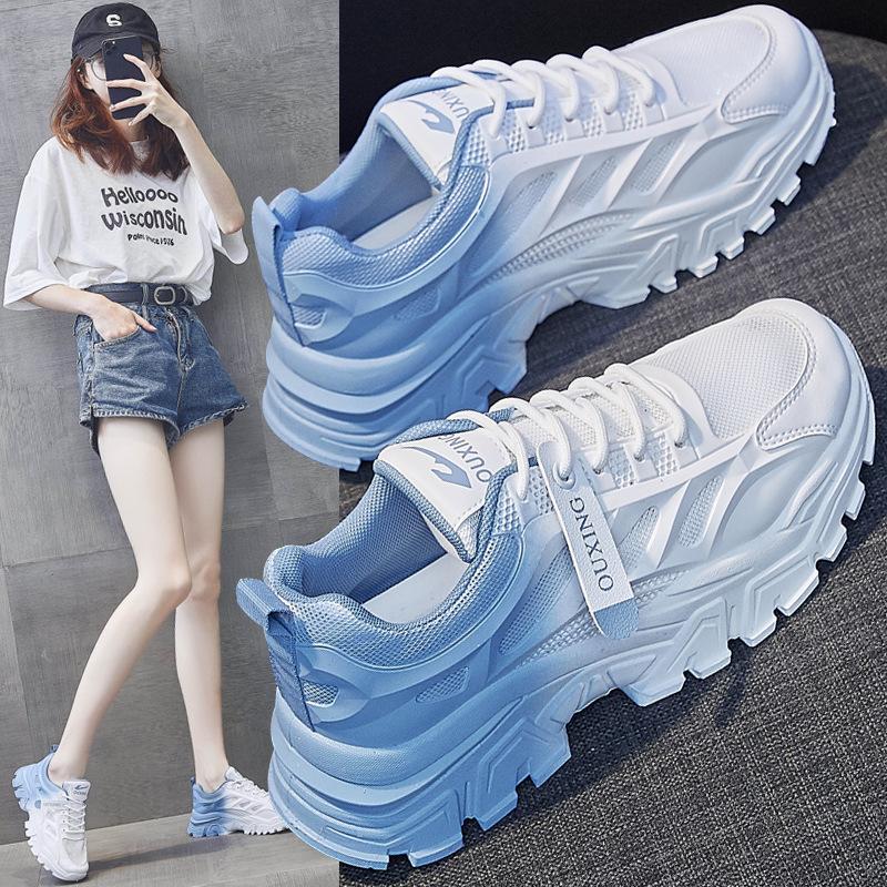 Лето 2025 года, новые женские туфли на одинарной сетчатой платформе для пап, модные универсальные дышащие кроссовки для женщин, увеличивающие рост