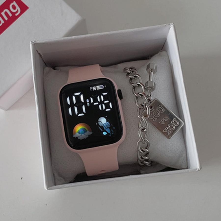 Sports Kids Watch Students LED Digital Watches Cartoon Spaceman Silicone Strap Electronic Wristwatch for Children Boys Girls
