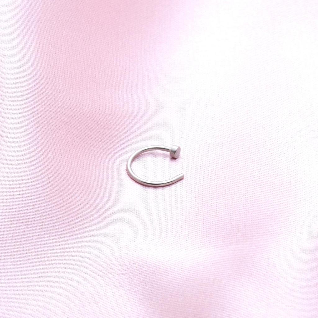 Европейские и американские украшения для пирсинга носа и губ: Нострилы в форме буквы С, Кольца для носа, Украшения для носа, Пирсинг губы.