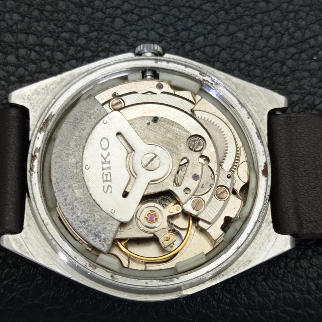 ЯПОНИЯ ВИНТАЖ SEIKO 5 АВТОМАТИЧЕСКИЕ МУЖСКИЕ ЧАСЫ КРАСНЫЙ ЦИФЕРБЛАТ a701292-5 R206a-a701292