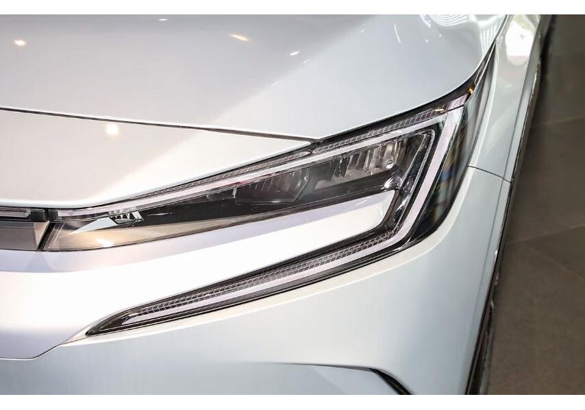 Transparent Headlight Cover for 2023-2024 Toyota bZ2 ENP2 Model