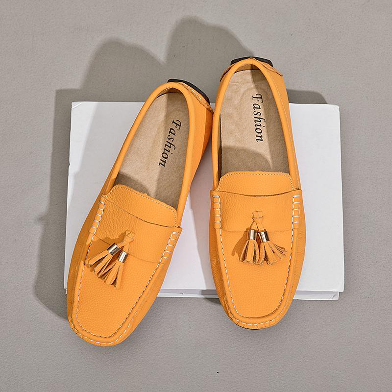 Высококачественная повседневная обувь из коровьей кожи, новые лоферы с кисточками, дышащие туфли без застежек для мужчин, универсальные удобные туфли для вождения на плоской подошве