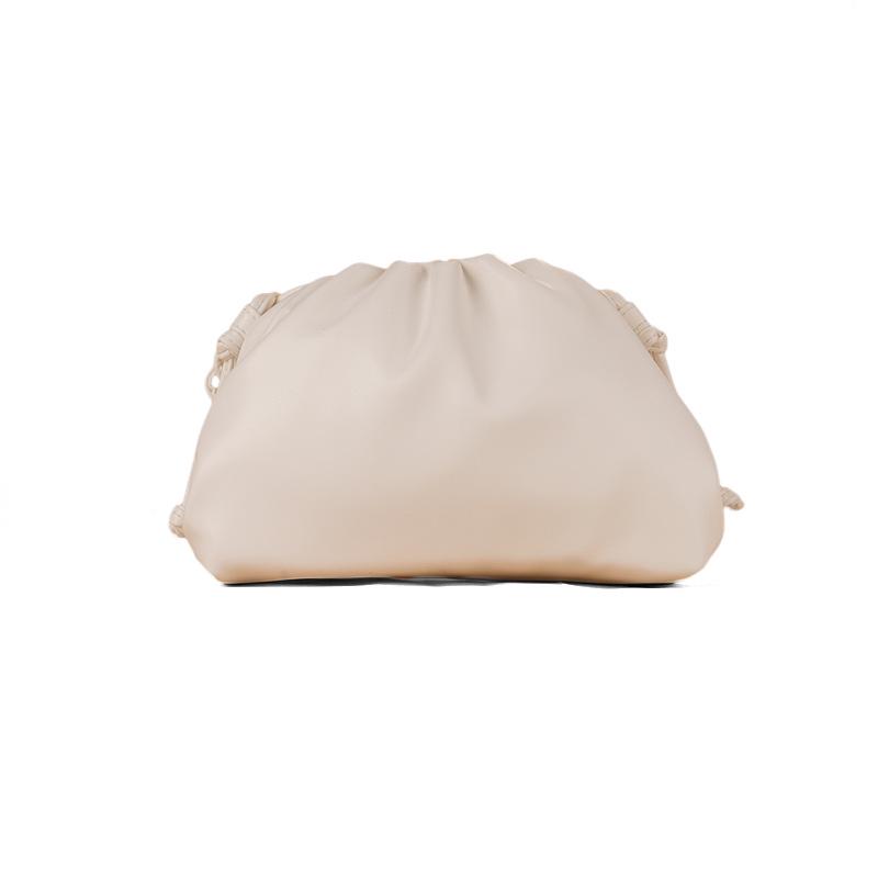 Женская сумка 2024 года из мягкой кожи с плиссировкой — вечерняя, наплечная и сумка-мессенджер с однотонной текстурой.