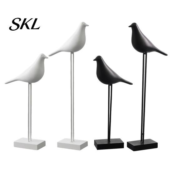 Sophisticated Bedside Table Ornaments Black & White Bird Figurine, Minimalist Modern Art Sculpture for TV Nordic Style Decorative Figures Cabinet