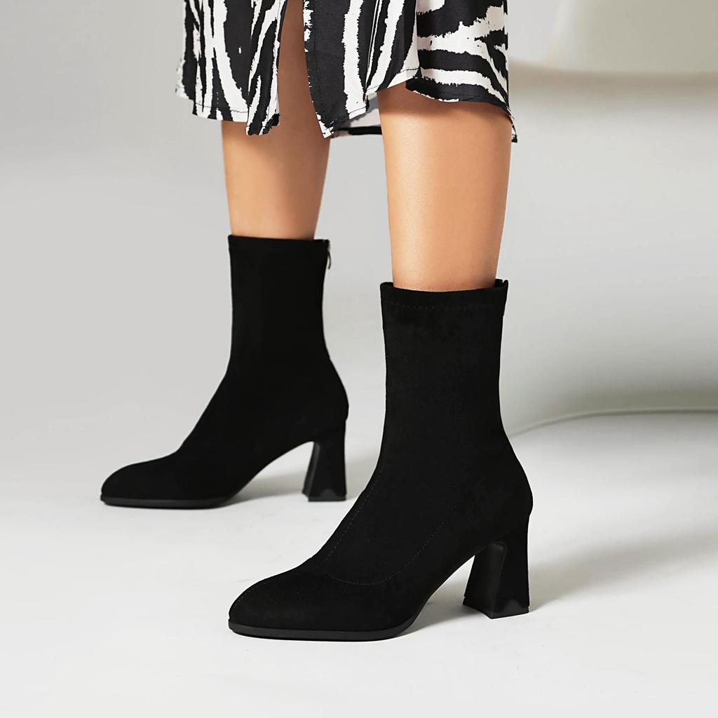 Krazing Pot Флок Осенне-зимняя обувь Странный стиль Каблуки Супер Размер Красивые сапоги с острым носком Теплые ботильоны на молнии