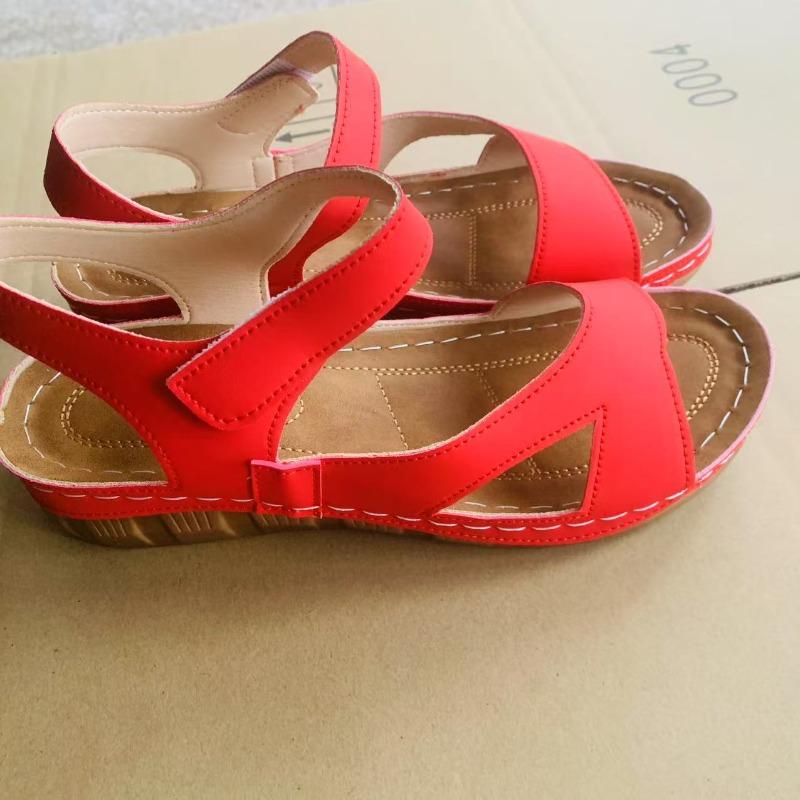 Женские легкие сандалии на толстой подошве с полым дизайном и застежкой на липучке