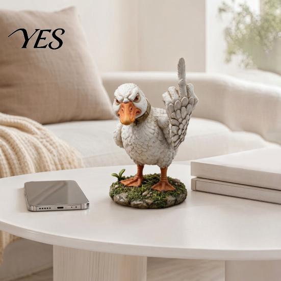 Middle Finger Duck Figurine Figurine, Angry Ornament, Resin Ornament Statue for Home Garden Office Desktop Decor Animal Ornaments