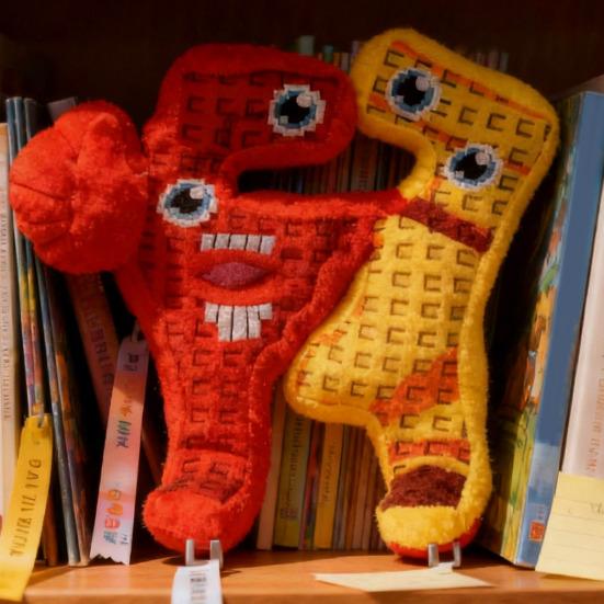 Плюшевая игрушка, вдохновленная игрой, мягкая мультяшная набивная игрушка, плюшевая кукла для дома, гостиной, спальни