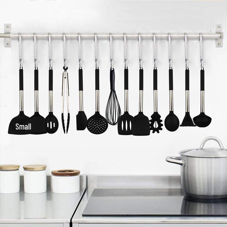 Набор кухонных принадлежностей из силикона, 14 предметов: В комплект входят ложка для супа, скребок, лопатка с прорезями, лопатка для перемешивания яиц, венчик для взбивания яиц, зажим для еды и многое другое.