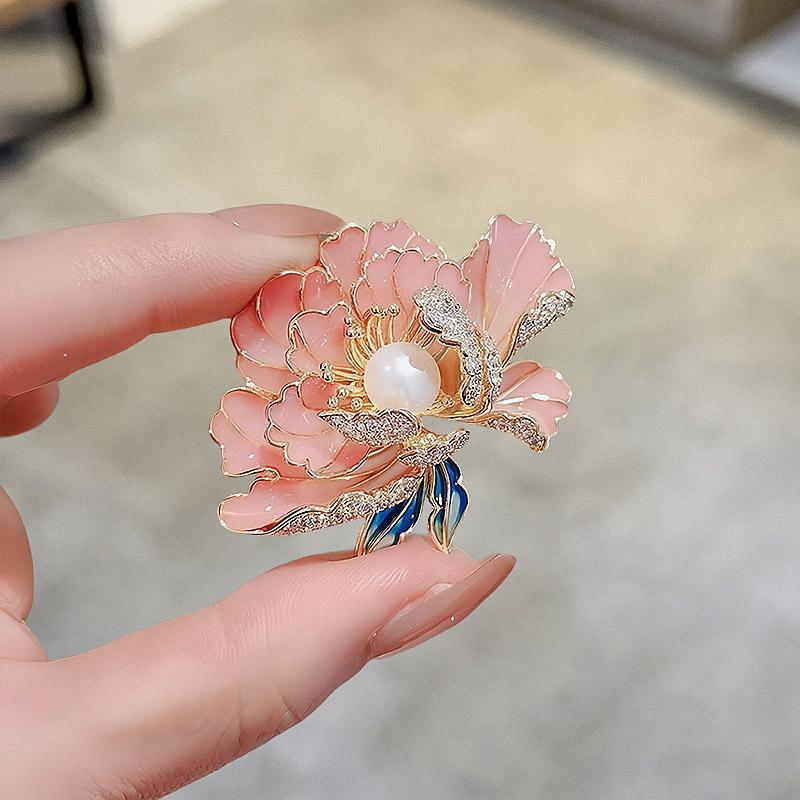 Elegant Delicate High-End Peony Flower Pearl Enamel Brooch Luxury Clothing Accessories Coat Pins Corsage Holiday Gifts