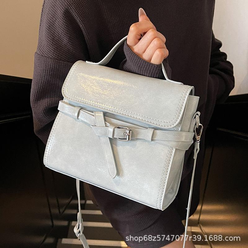 Korean version niche bag women's handbag 2025 new high-end simple small square bag commuter casual shoulder messenger bag