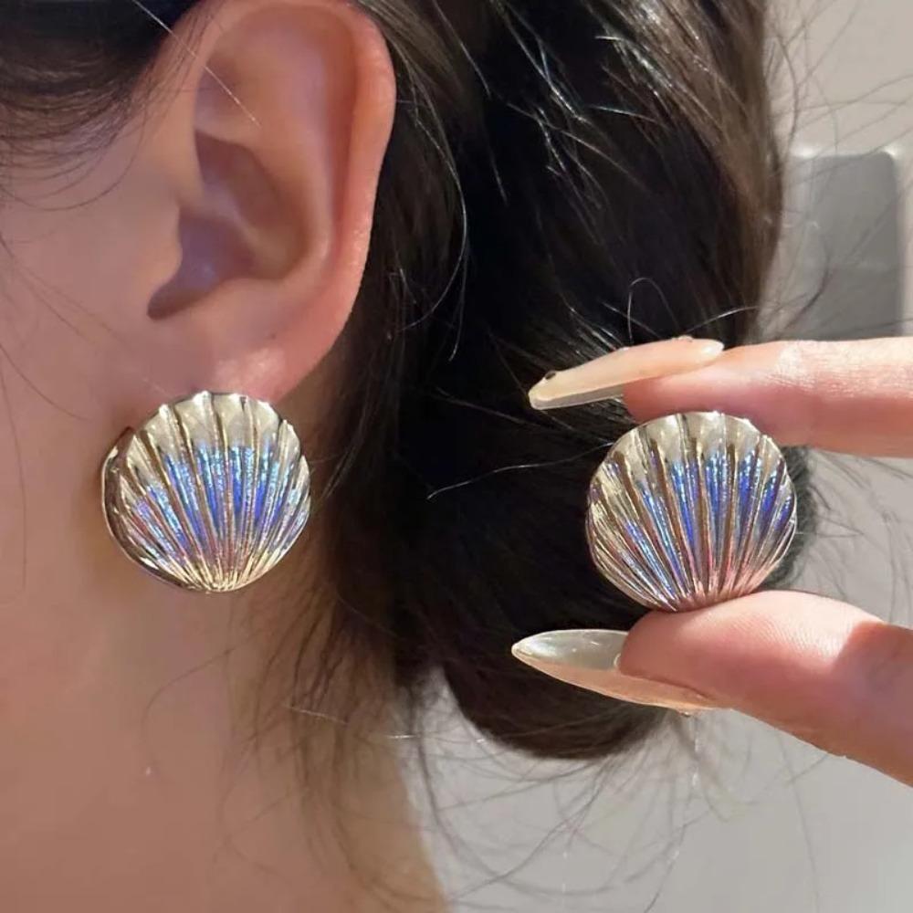 Irregular Beach and Ocean Vacation Earrings Vintage Shell Grain Earrings Shell Pattern Ear Buckle