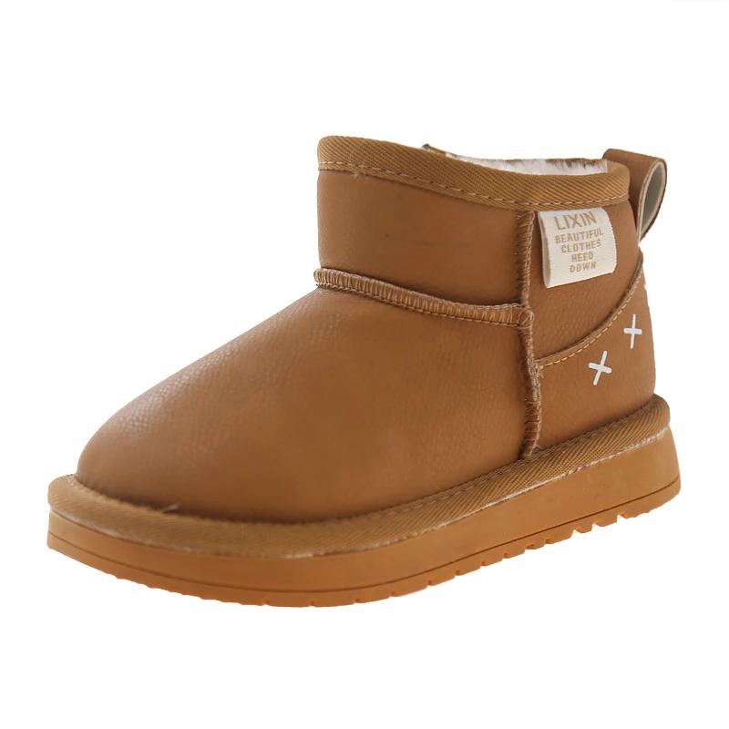 2024 Детские плюшевые туфли для девочек, зимние новые модные корейские ботинки с мягкой подошвой, сохраняющие тепло, универсальные, шикарные, нескользящие
