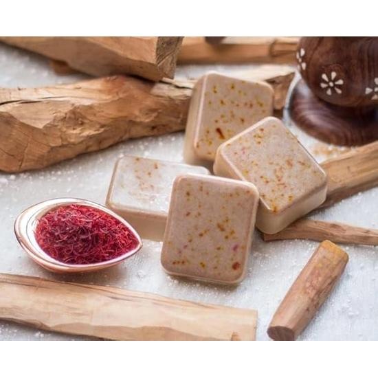 Мыло Ghar Сандаловое дерево и Шафран Волшебное мыло для ванны (Упаковка 100 г, 2 шт.) | Без парабенов | Сандал | Мыло для осветления кожи для мужчин и женщин