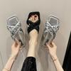 2025 Новая Мода Большой Размер Милая Леди Блестки Квадратный Носок Мода Зарубежный Стиль Плоская Подошва Крутые Шлепанцы