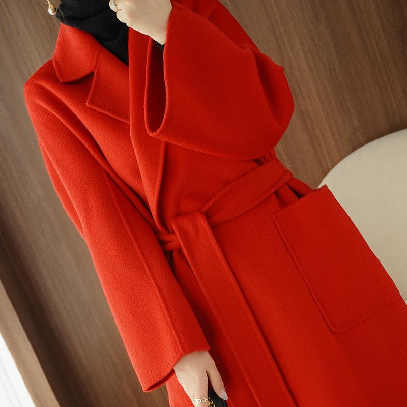 Осенне-зимнее женское пальто с принтом