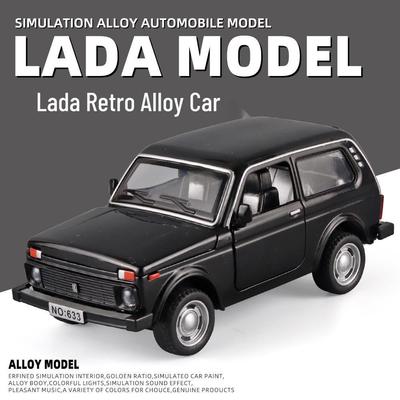 В упаковке 1:32 Lada Jeep Игрушка Модель Сплав Машины с Инерционным Механизмом, Звуком и Светом.