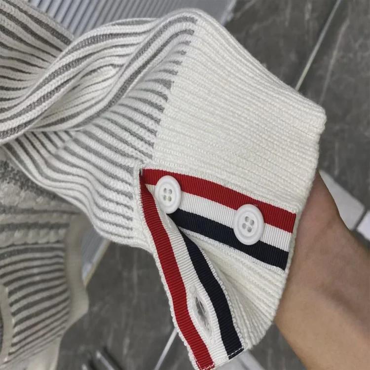 Унисекс Толстая шерстяная вязка с V-образным вырезом