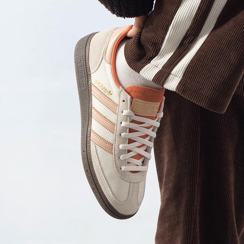 adidas Женская повседневная обувь на все сезоны JI2649