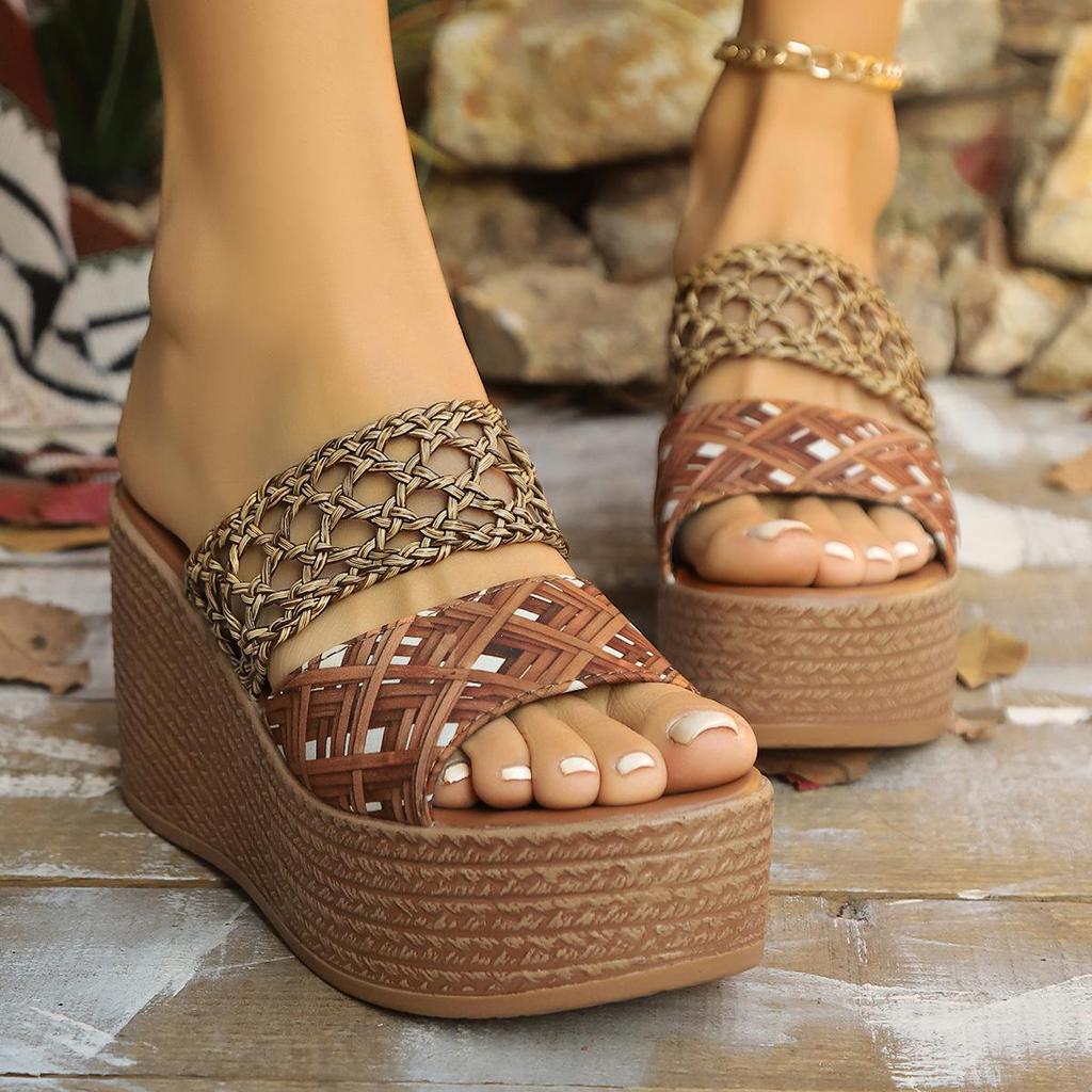 Пляжные сандалии с леопардовым принтом и большой танкеткой: Туфли-слипоны Hollow Roman с одним ремешком