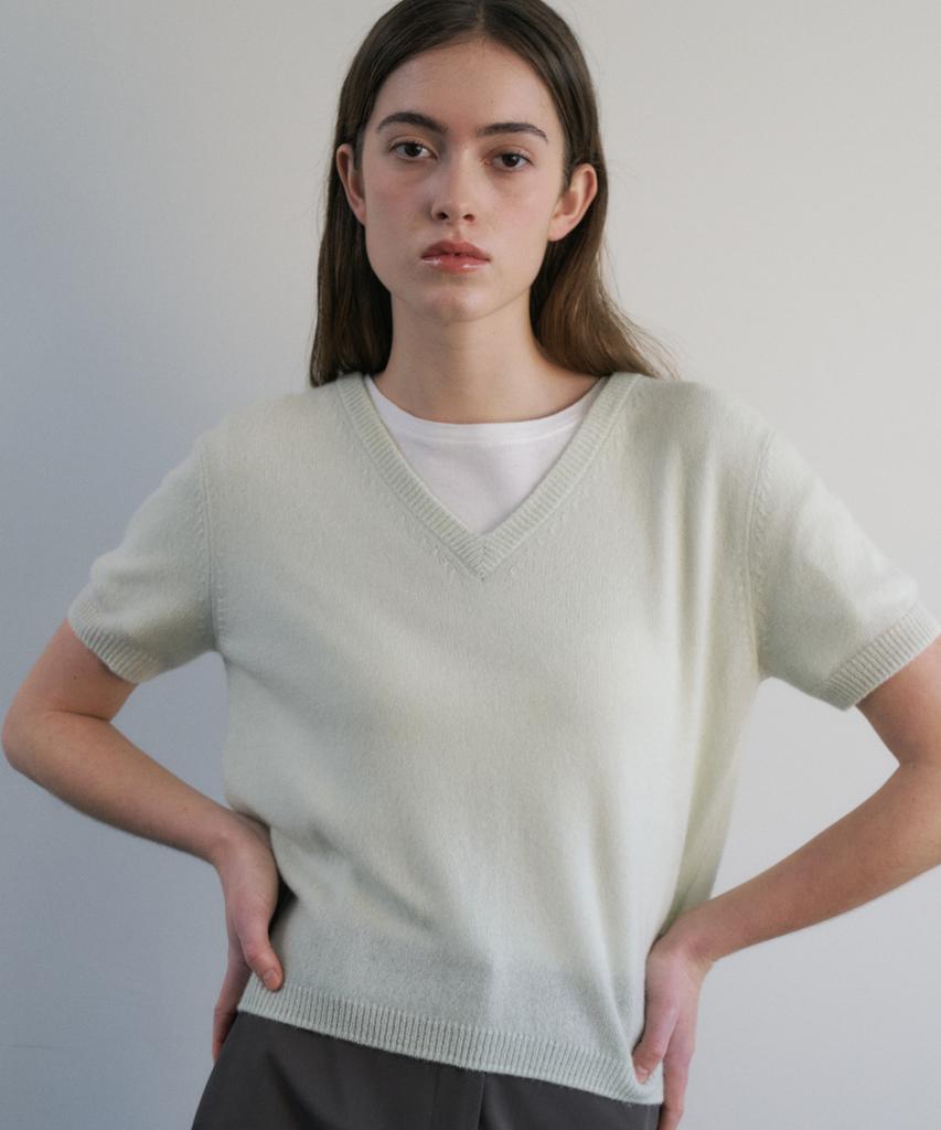 JE NE SAIS QUOI Sheer Cashmere Blended V-Neck Short Sleeve Knit_Mint