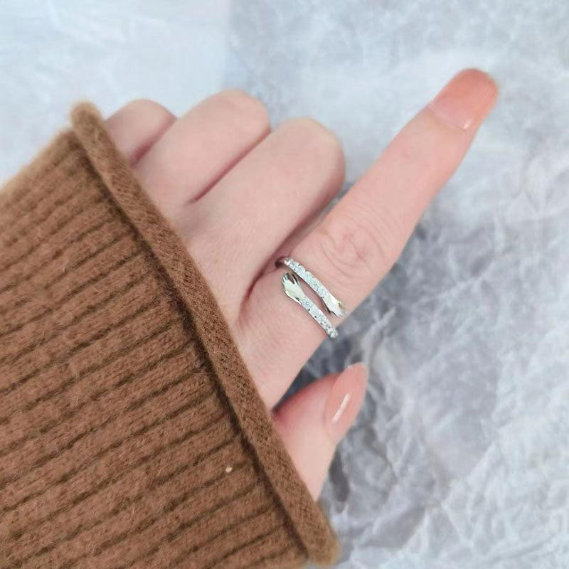 Full Of Diamonds, Hug The Ring With Both Hands, Trend Romantic, Simple Love, Row Of Diamonds, Personalized Love, Hug Ring Woman