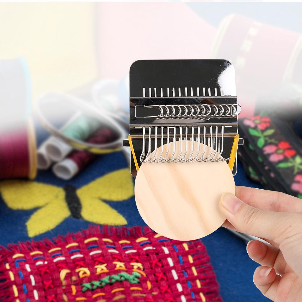 Knitting Tools Small Frame Small Loom Hand Tapestry Wood Loom Weaving Frame Darning Machine For Mending Clothes and JeansGood product